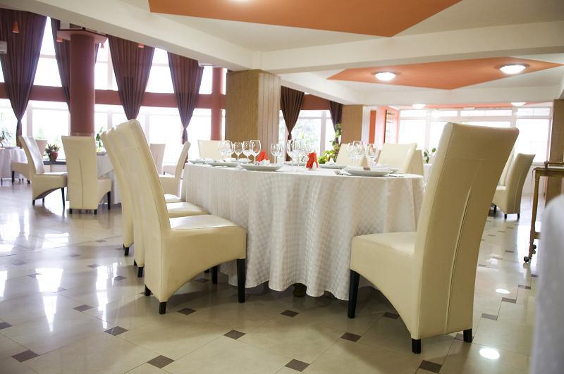 Black Lord Hotel Târgu-Mureş Restaurante foto